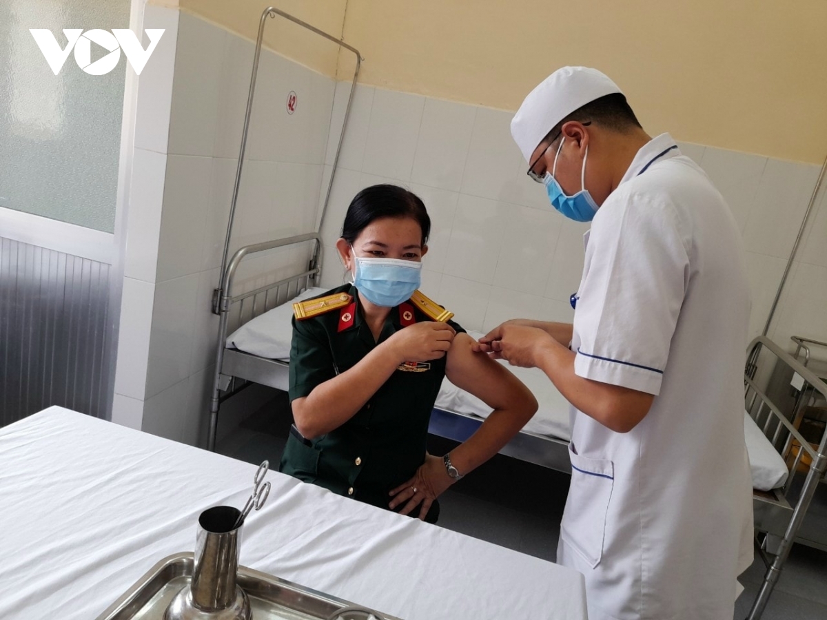 Vietnam starts second phase of COVID-19 vaccination campaign